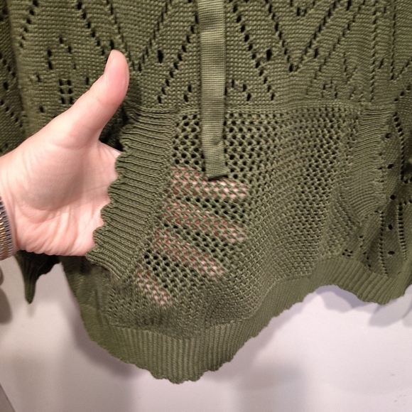 Bibi NWT Women's Olive Green Pointelle Knit Pullover Sweater Hoodie S Oversized - Picture 5 of 8